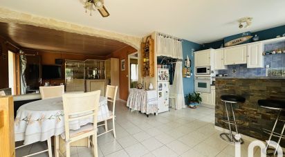 Traditional house 5 rooms of 101 m² in Peypin (13124)