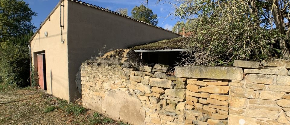 Maison de village 5 pièces de 138 m² à Uzay-le-Venon (18190)