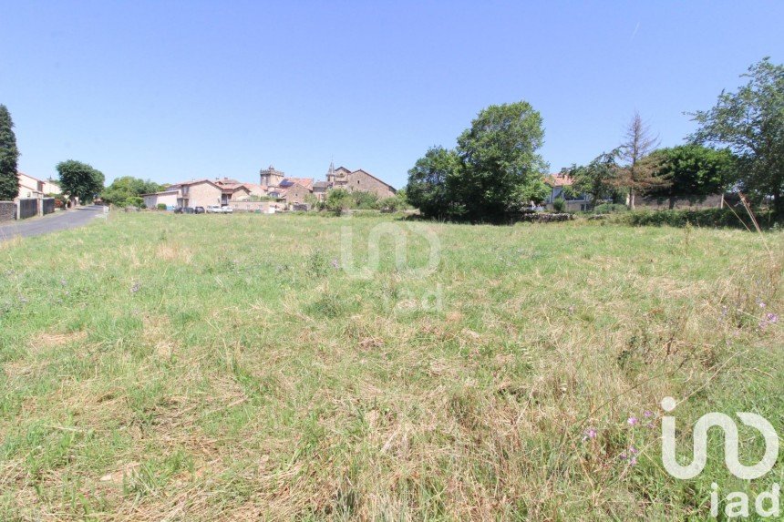 Terrain de 1 200 m² à Saint-Victor-et-Melvieu (12400)