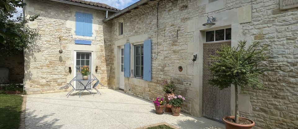 Maison 7 pièces de 124 m² à Chaunay (86510)