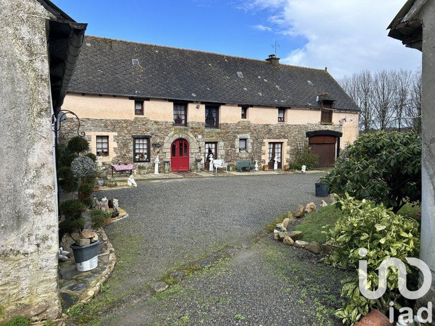 House 7 rooms of 230 m² in Éréac (22250)