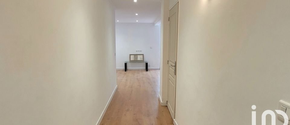 Appartement 2 pièces de 49 m² à Nice (06200)