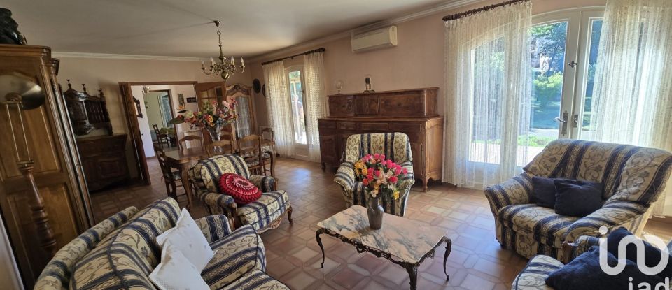 Traditional house 5 rooms of 160 m² in Piolenc (84420)