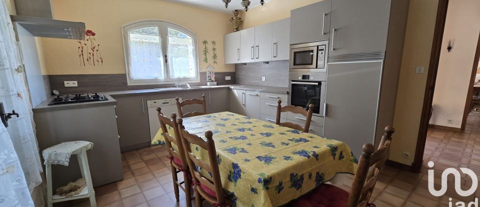 Traditional house 5 rooms of 160 m² in Piolenc (84420)