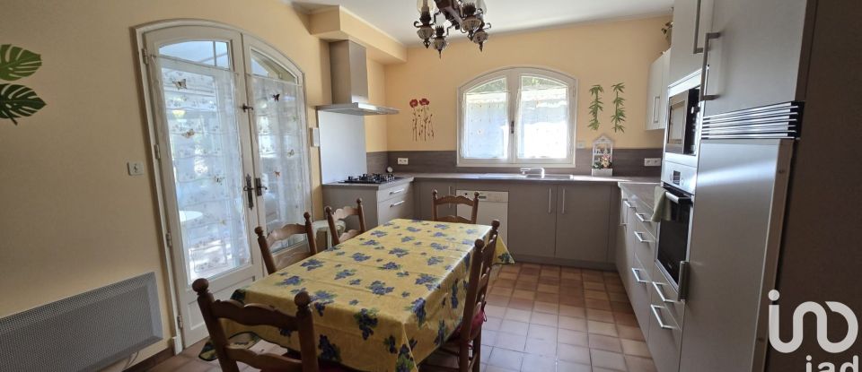 Traditional house 5 rooms of 160 m² in Piolenc (84420)