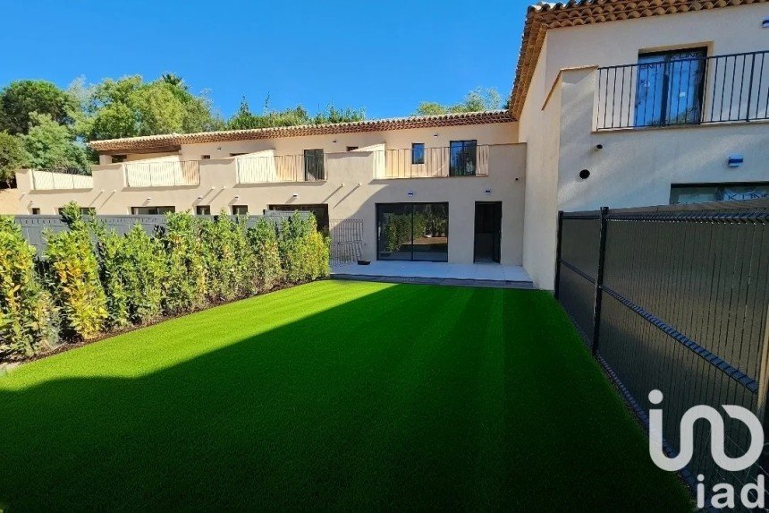 Maison 3 pièces de 69 m² à Grimaud (83310)