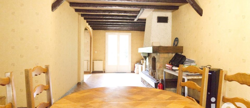 House 8 rooms of 145 m² in Mareil-en-France (95850)