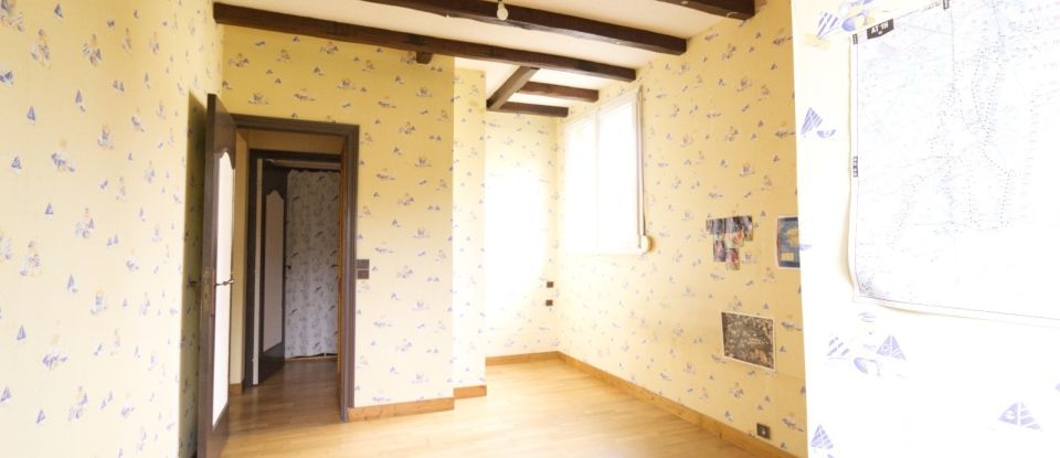 House 8 rooms of 145 m² in Mareil-en-France (95850)