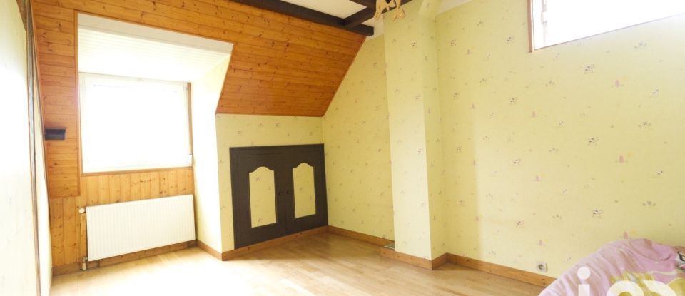 House 8 rooms of 145 m² in Mareil-en-France (95850)