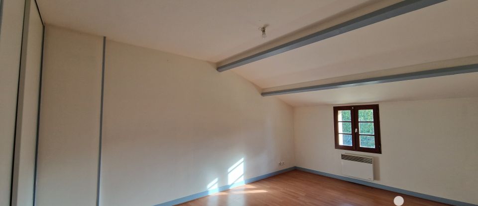 Maison 4 pièces de 116 m² à Taizé-Aizie (16700)