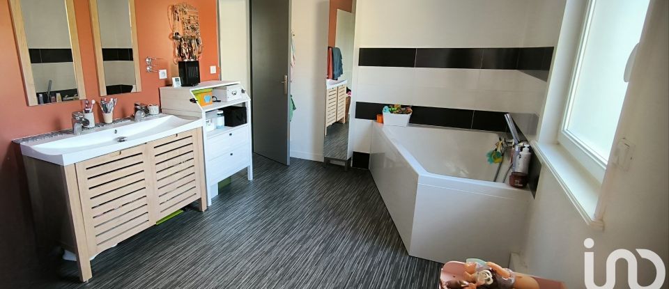 Maison 4 pièces de 120 m² à Valenciennes (59300)