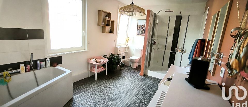 Maison 4 pièces de 120 m² à Valenciennes (59300)