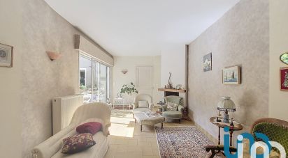 Maison 8 pièces de 272 m² à Fleurance (32500)