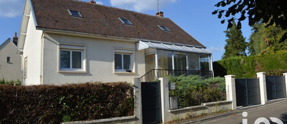 House 6 rooms of 127 m² in Saint-Georges-sur-Baulche (89000)