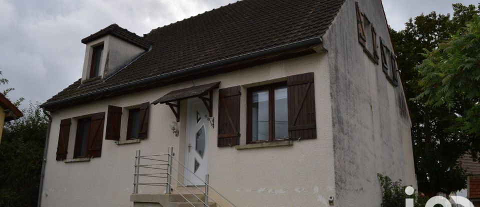 Maison traditionnelle 7 pièces de 121 m² à Auxerre (89000)