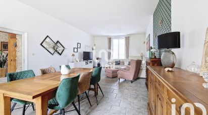 Traditional house 6 rooms of 210 m² in Mehun-sur-Yèvre (18500)