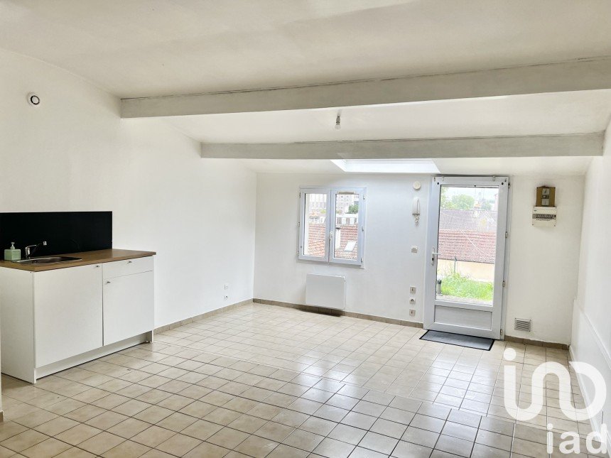 Studio 1 pièce de 30 m² à Saint-Germain-lès-Corbeil (91250)