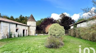 Maison 11 pièces de 258 m² à Chambon (17290)