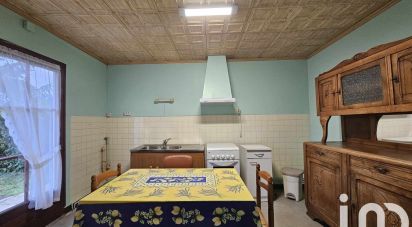 Village house 4 rooms of 81 m² in Villefagnan (16240)