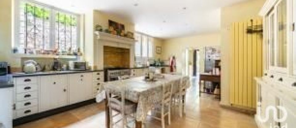 House 5 rooms of 367 m² in Mougins (06250)