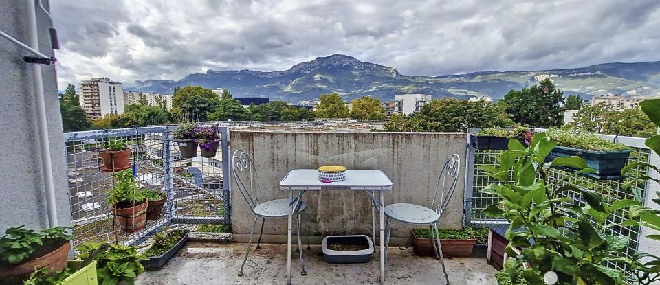 Appartement 3 pièces de 49 m² à Grenoble (38100)