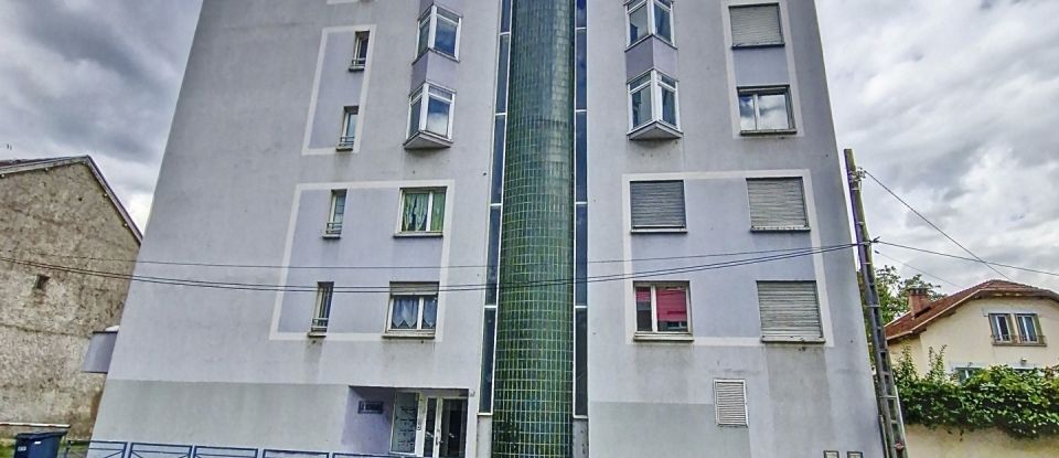 Apartment 3 rooms of 49 m² in Grenoble (38100)