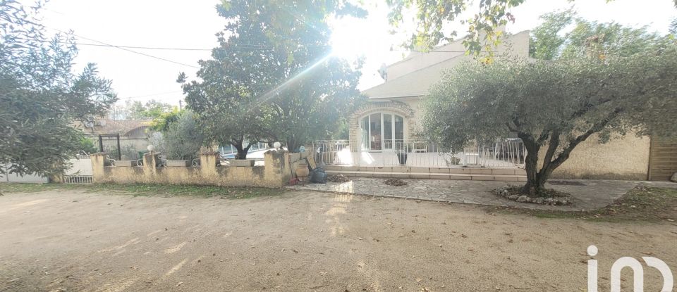 Maison traditionnelle 6 pièces de 150 m² à Morières-lès-Avignon (84310)