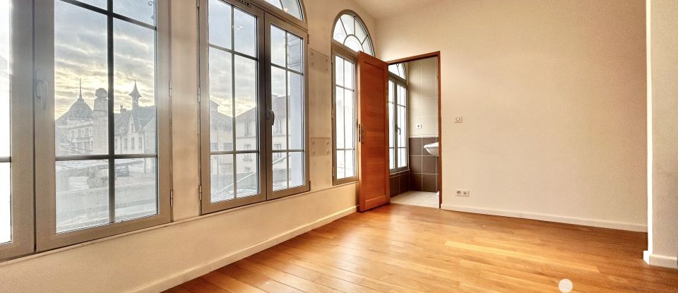 Apartment 7 rooms of 210 m² in Soissons (02200)