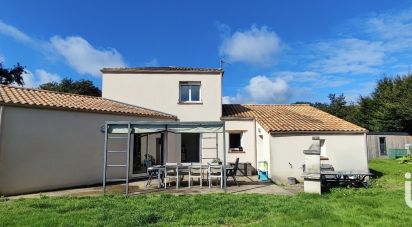 Maison 7 pièces de 131 m² à Saint-Fulgent (85250)