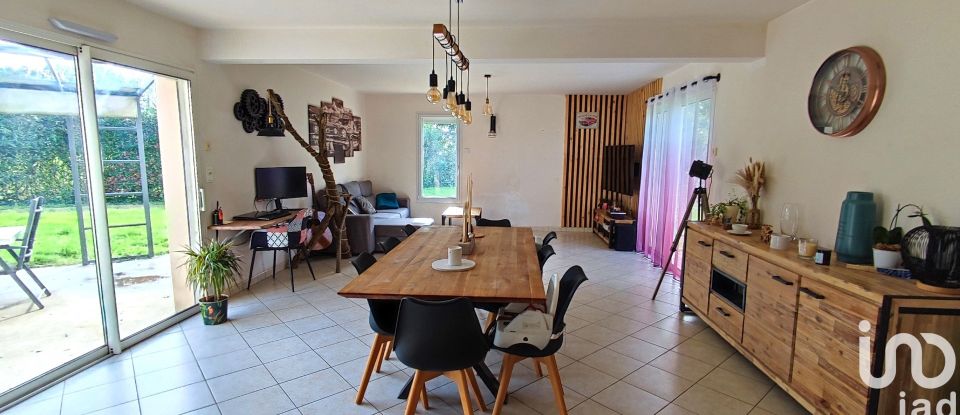 Maison 7 pièces de 131 m² à Saint-Fulgent (85250)