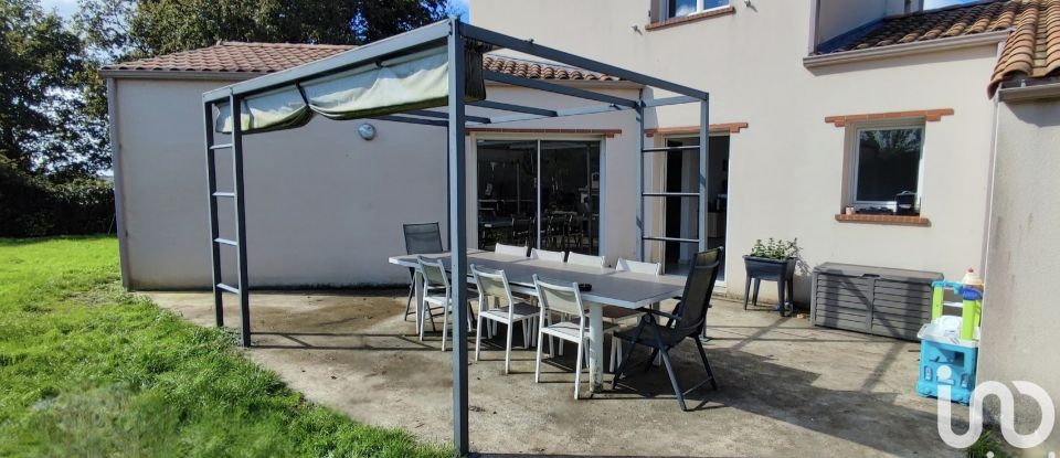 Maison 7 pièces de 131 m² à Saint-Fulgent (85250)