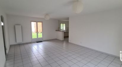 House 4 rooms of 96 m² in Préguillac (17460)