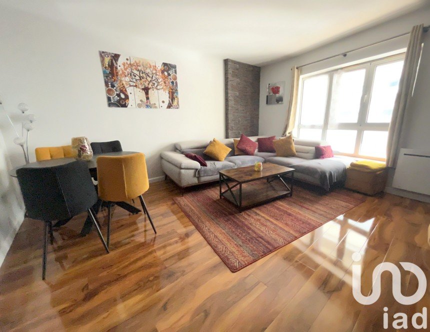 Appartement 3 pièces de 70 m² à Courbevoie (92400)