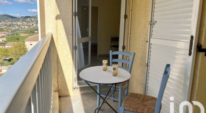 Appartement 3 pièces de 56 m² à Hyères (83400)