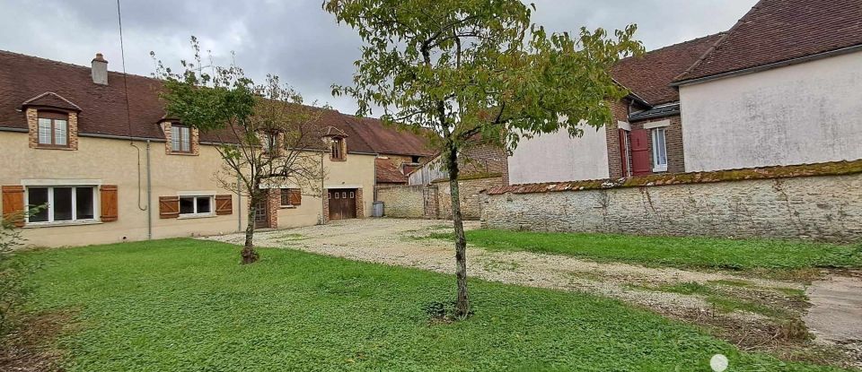 Maison de campagne 7 pièces de 191 m² à Marolles-sous-Lignières (10130)