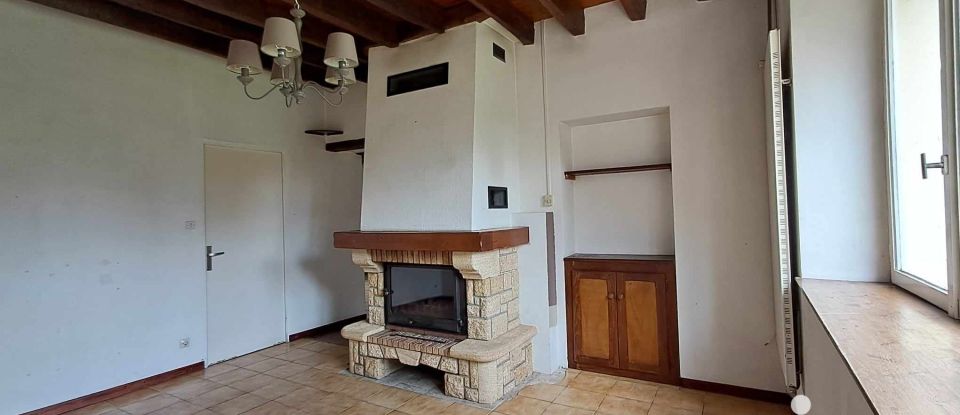 Country house 7 rooms of 191 m² in Marolles-sous-Lignières (10130)