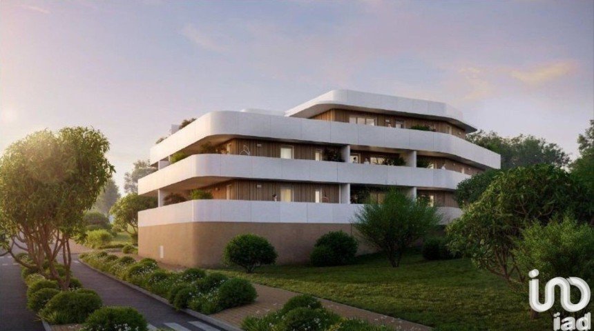 Apartment 3 rooms of 74 m² in Canet-en-Roussillon (66140)