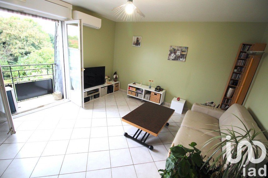 Appartement 2 pièces de 45 m² à Saint-Michel-sur-Orge (91240)