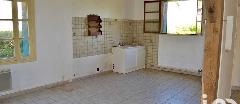 Town house 6 rooms of 120 m² in Lureuil (36220)