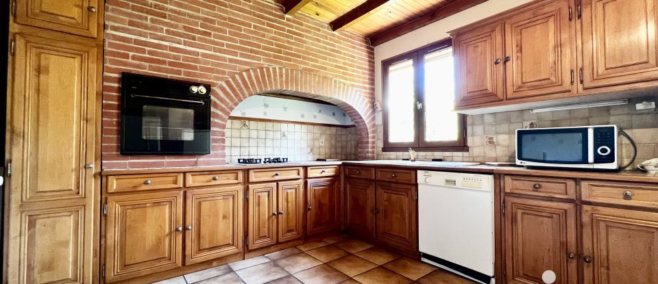 Traditional house 4 rooms of 117 m² in Villate (31860)