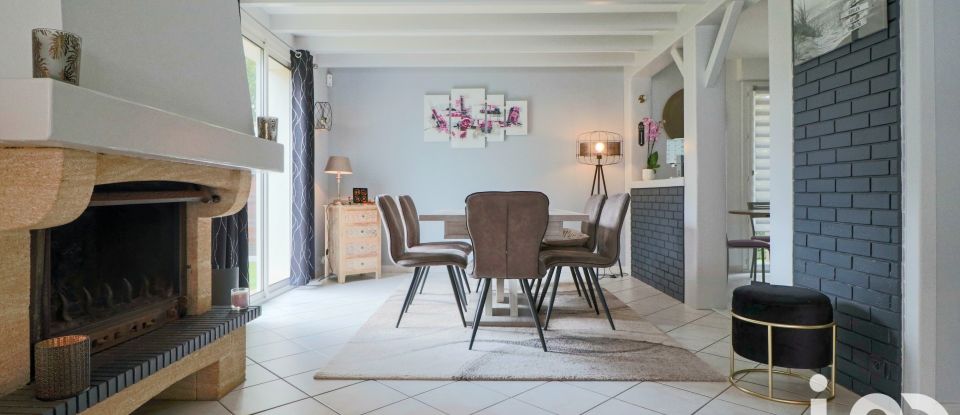 House 6 rooms of 141 m² in Haute-Goulaine (44115)