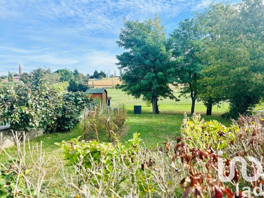 Land of 600 m² in Belberaud (31450)