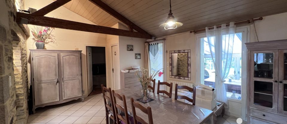 Village house 6 rooms of 140 m² in Sainte-Flaive-des-Loups (85150)