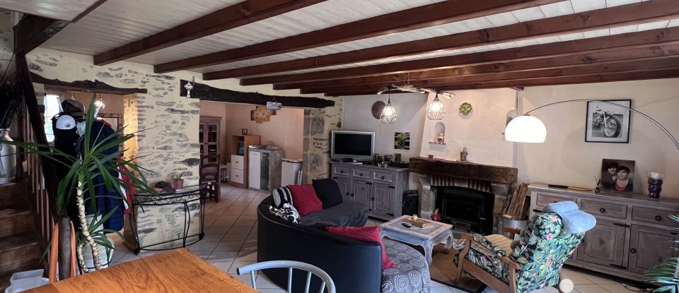 Village house 6 rooms of 140 m² in Sainte-Flaive-des-Loups (85150)