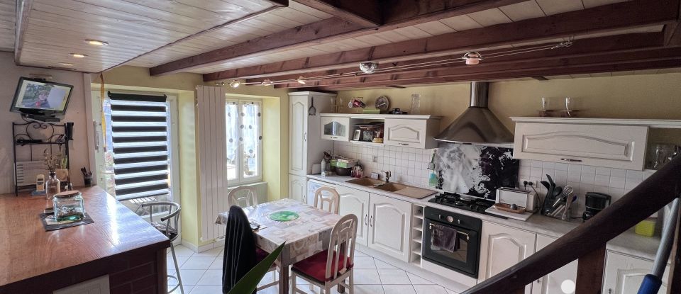 Village house 6 rooms of 140 m² in Sainte-Flaive-des-Loups (85150)