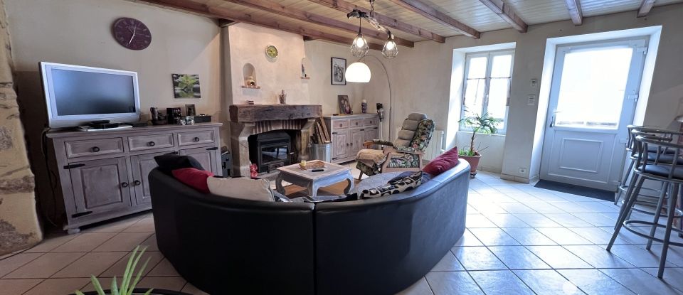 Village house 6 rooms of 140 m² in Sainte-Flaive-des-Loups (85150)