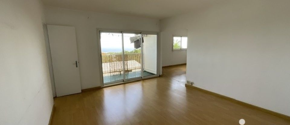 Apartment 5 rooms of 93 m² in Le Tampon (97430)