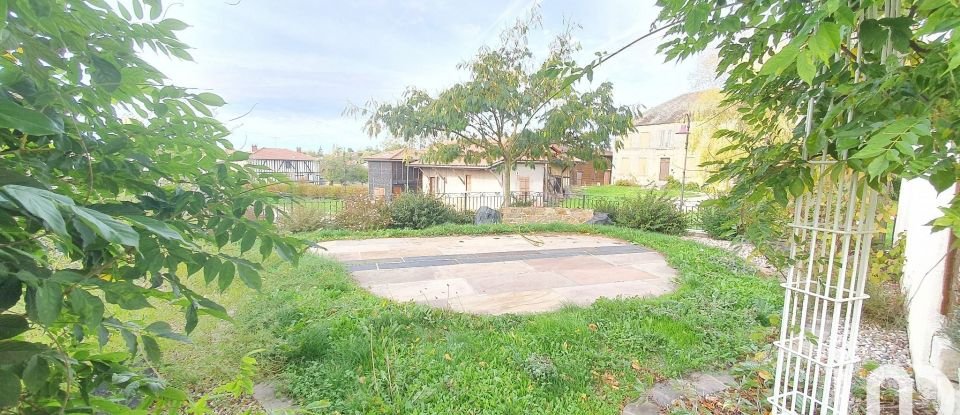 Maison 8 pièces de 216 m² à Voillecomte (52130)