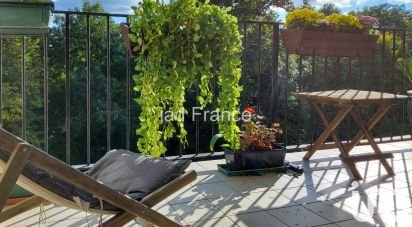 Apartment 3 rooms of 81 m² in Vaucresson (92420)