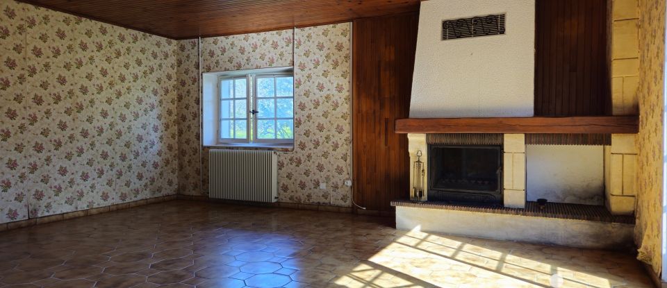 Village house 4 rooms of 80 m² in Saint-Georges-sur-Moulon (18110)